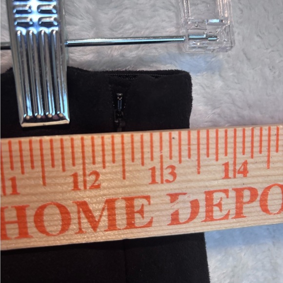 Banana Republic Black Faux Suede Slim Pants Women’s Size 4 - Picture 3 of 8